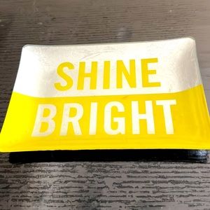 Cosmetic tray by Fringe. 🎁 idea